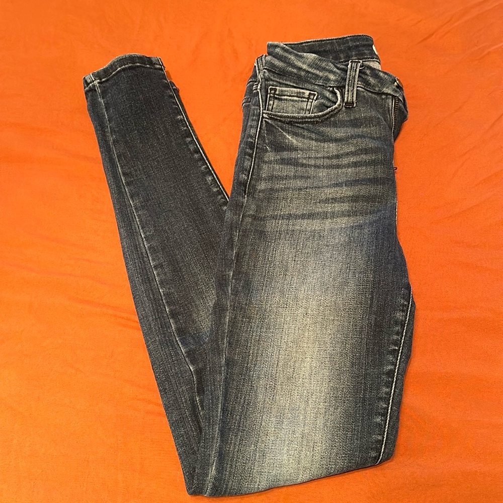 Women’s kancan skinny jeans. Size 27, 34 inch inseam.